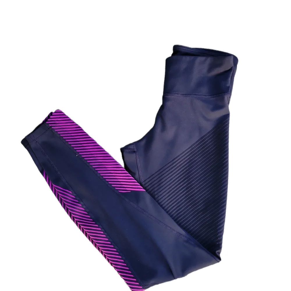 🎉 5 for $25 - Gap Sculpt compression leggings - Picture 2 of 4